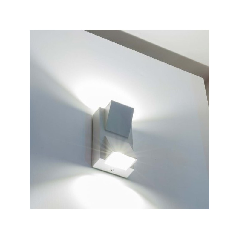 ES04, LED stenska svetilka dvojni snop 10W IP55